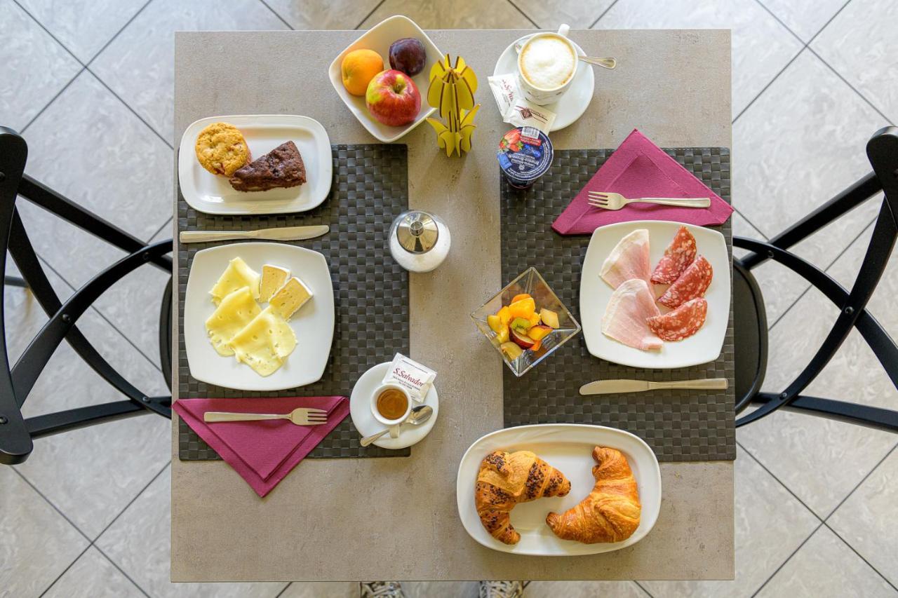 Hotel La Rotonda 티라노 외부 사진